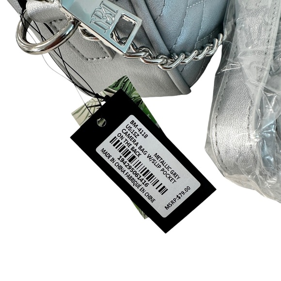 NWT Badgley Mischka Camera Bag with Slip Pocket on the Back Metallic Grey - Picture 6 of 6